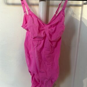 Viral SKIMS bodysuit shape wear